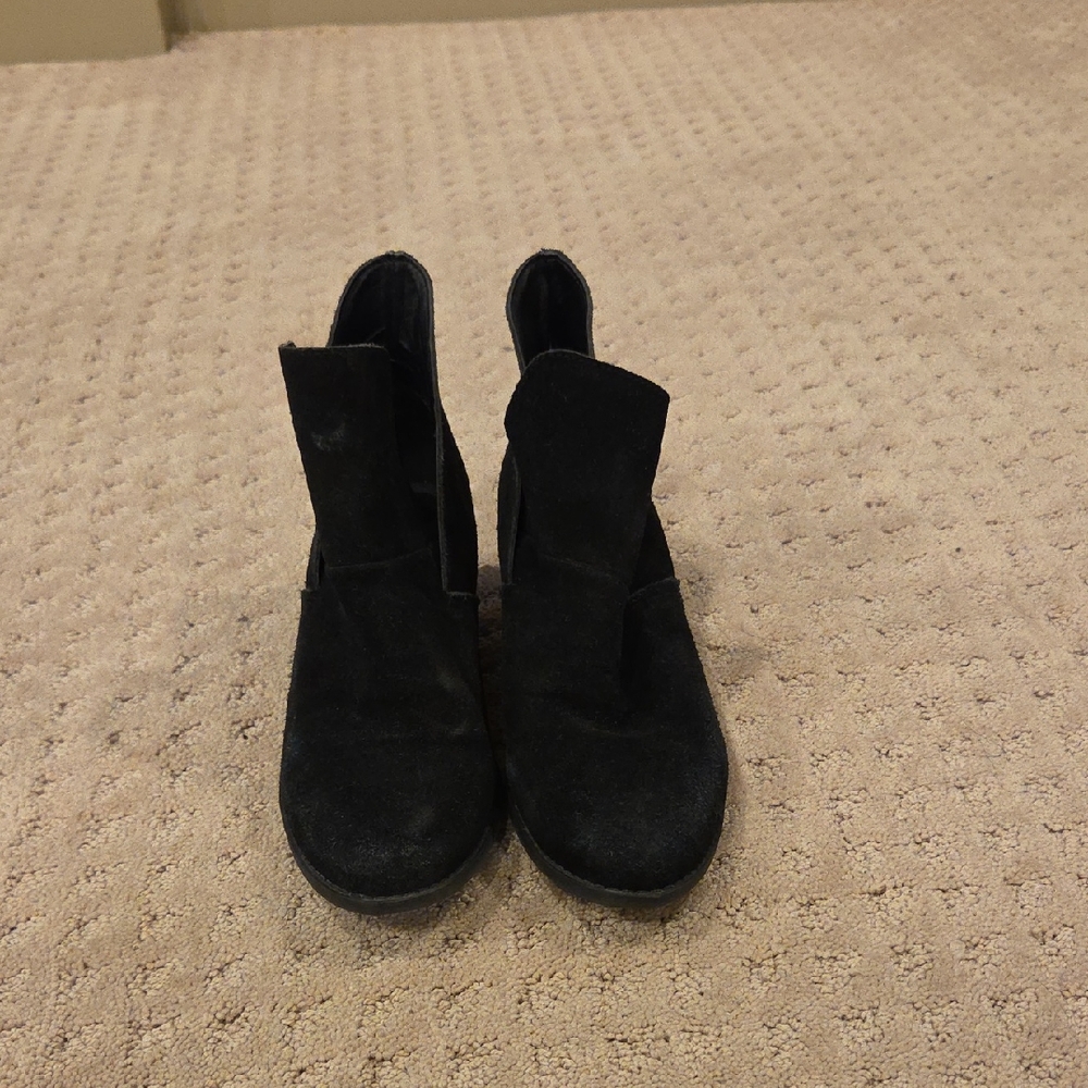 Me Too Black Ankle Booties with Suede Finish